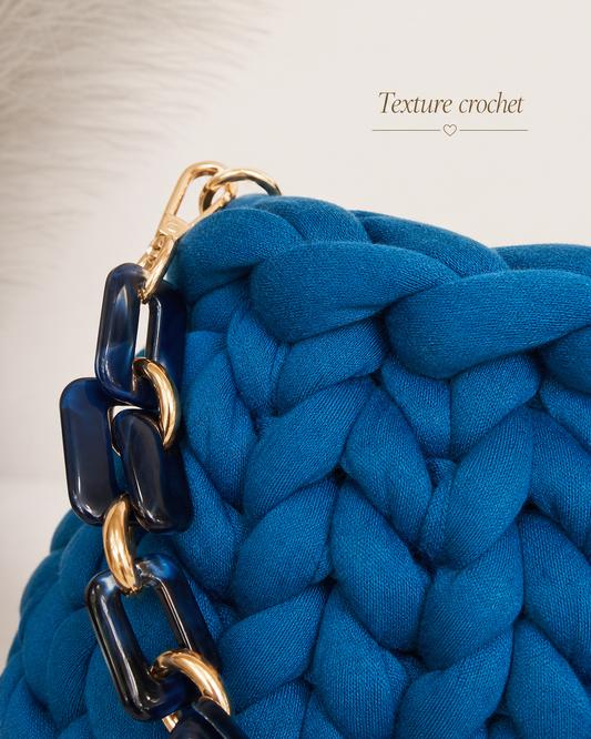 Borsa Crochet “Oceania” Fatta a Mano | Blu con Catena in Resina